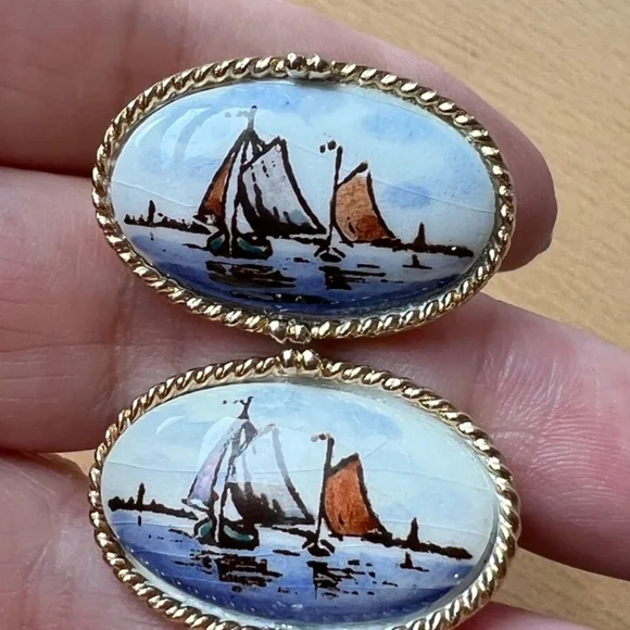 VINTAGE LARGE CERAMIC PAINTING BOATS SAILING NAUTICAL THEME CUFFLINKS UNUSUAL